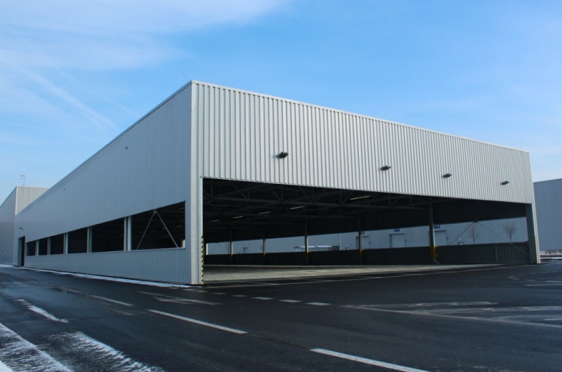 PRODUCTION HALL SHELTER FOR NEW VEHICLES